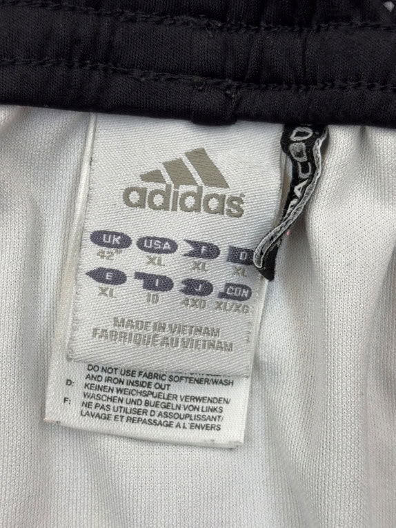 ADIDAS ATHLETIC SHORTS MINIMAL BLACK MEN PRE OWNED XL