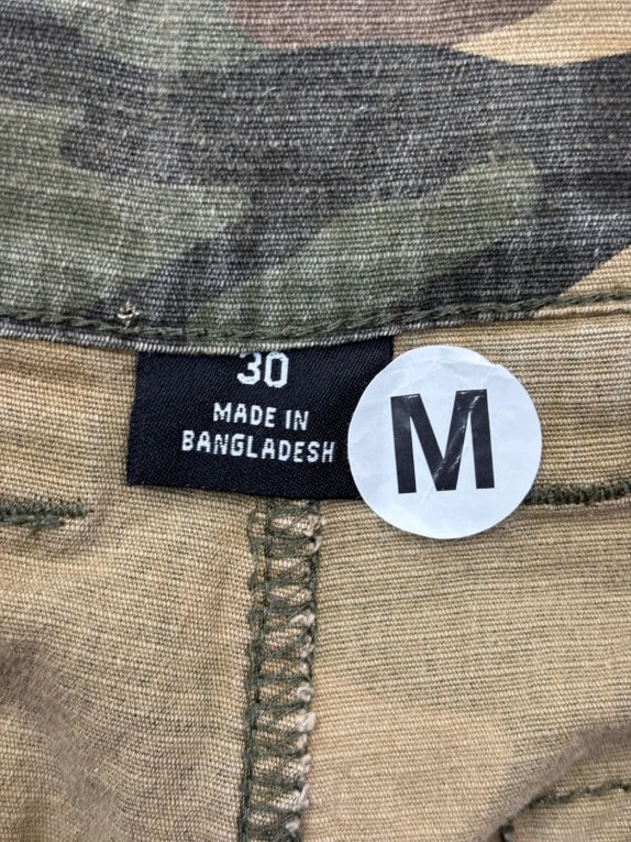 AIRWALK CARGO SHORTS CAMO ARMY GREEN MEN PRE OWNED M