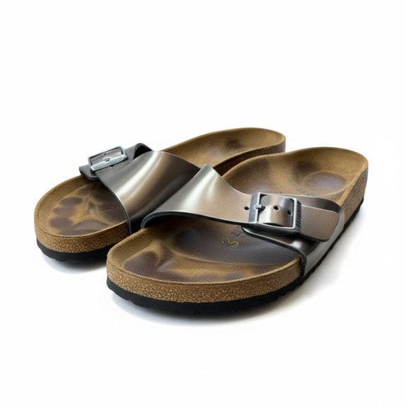 Birkenstock Sandali Slide Classic Buckle in pelle grigio metallico unisex EU 40