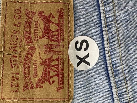 LEVIS. JEANS STRAIGHT LEG WASHED BLUE WOMEN PRE OWNED XS
