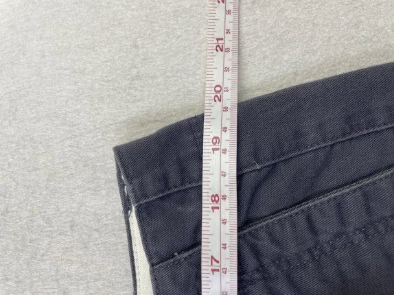 DOCKERS CARGO SHORTS CLASSIC NAVY MEN PRE OWNED XL