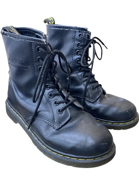 Dr. Martens 1460 Leather Boots Black Unisex EU 39