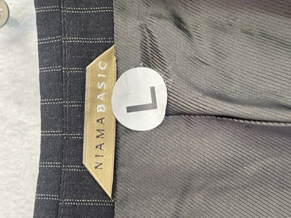 00s NIAMA BASIC BLAZER PINSTRIPE NAVY MEN PRE OWNED L