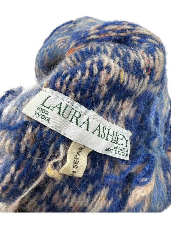 LAURA ASHLEY Πλεκτός Σκούφος Vintage Μοτίβο Μπλε Μπεζ Unisex One Size