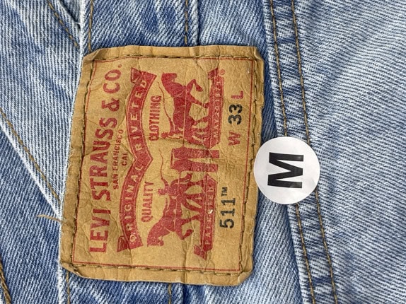 LEVI STRAUSS DENIM SHORTS DISTRESSED BLUE MENS PRE OWNED M
