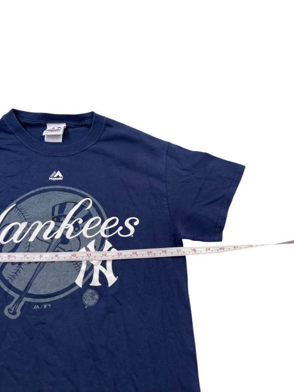 MAJESTIC YANKEES GRAPHIC TEE SPORTSWEAR NAVY MEN PRE OWNED