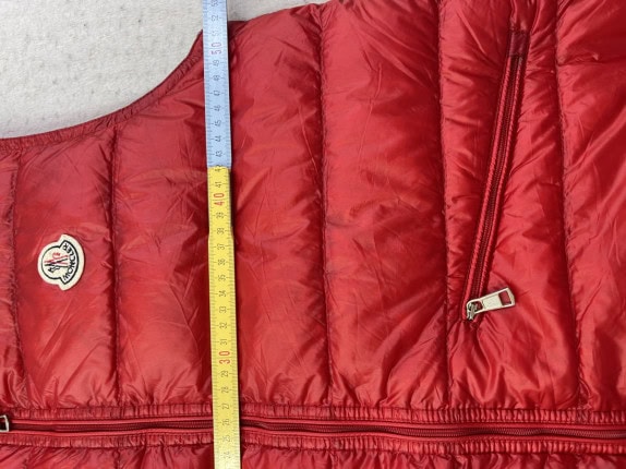 MONCLER VEST CLASSIC RED MEN PRE OWNED M