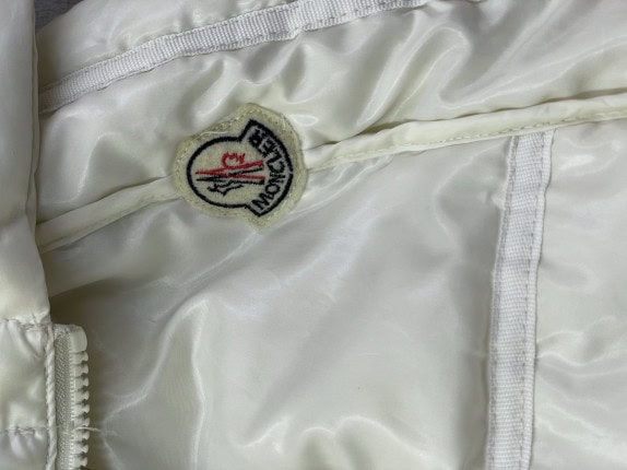MONCLER PUFFER JACKET CLASSIC OFF WHITE ΓΥΝΑΙΚΕΙΟ PRE OWNED S/M