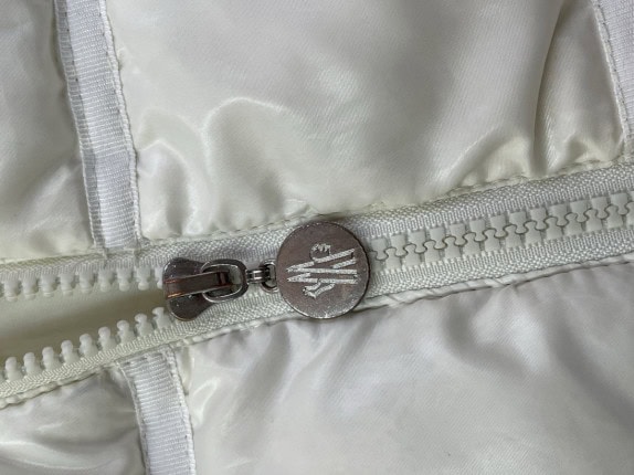 MONCLER PUFFER JACKET CLASSIC OFF WHITE ΓΥΝΑΙΚΕΙΟ PRE OWNED S/M