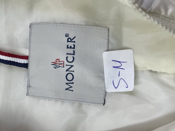 MONCLER PUFFER JACKET CLASSIC OFF WHITE ΓΥΝΑΙΚΕΙΟ PRE OWNED S/M