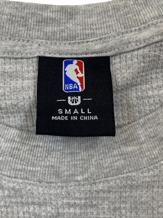 NBA MAGLIA A MANICHE LUNGHE GRAPHIC GRIGIO UOMO PRE OWNED S