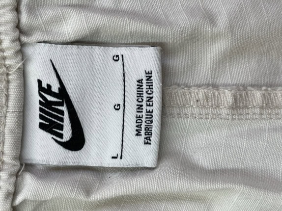 NIKE CARGO SHORTS MINIMAL BEIGE MEN PRE OWNED L