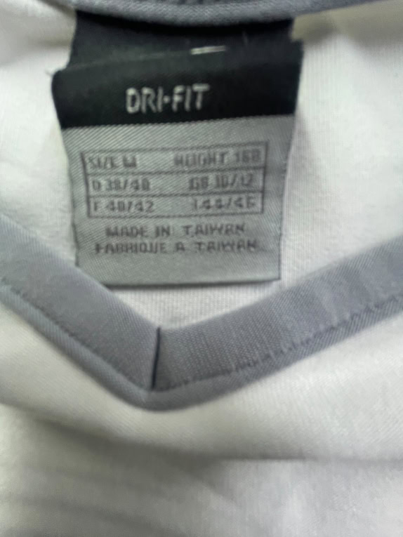 NIKE DRI-FIT SPORTS T-SHIRT WITH GRAPHICS GREY / WHITE WOMENS M