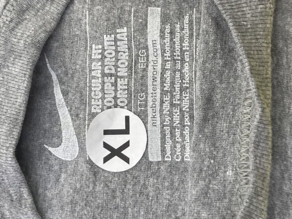 NIKE GRAPHIC TEE SPORTSWEAR GREY UNISEX PRE OWNED XL