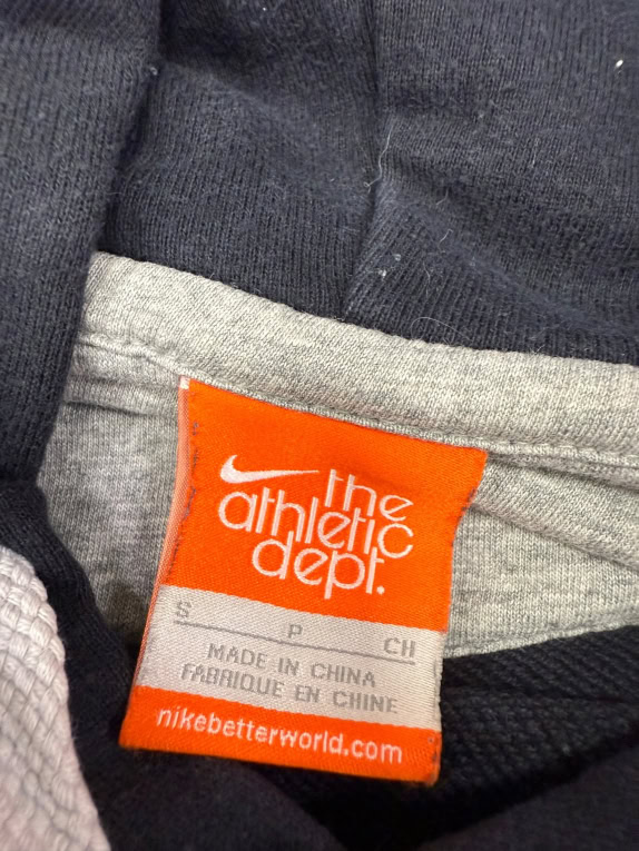 NIKE HOODIE ΜΑΥΡΟ ΜΕ VINTAGE ATHLETIC GRAPHIC - S