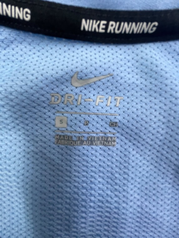 NIKE RUNNING DRI-FIT T-SHIRT ΑΘΛΗΤΙΚΗ ΜΠΛΟΥΖΑ ΣΙΕΛ ΓΥΝΑΙΚΕΙΑ S
