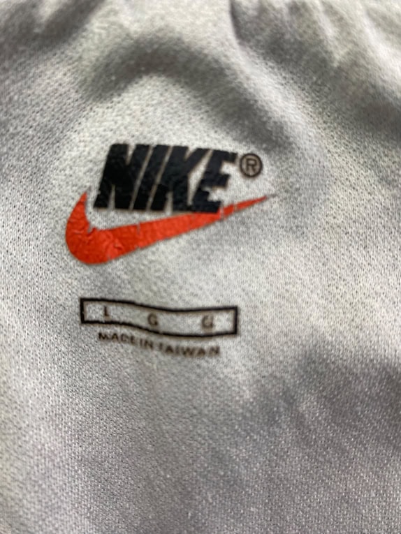NIKE VINTAGE ATHLETIC RUNNING SHORTS SWOOSH BLACK MEN L