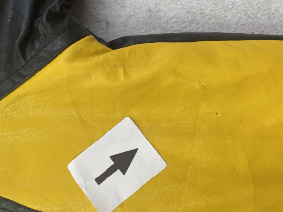 STEVE AND BARRY S BOMBER JACKET SPORTY BLACK YELLOW MALE PRE OWNED XS