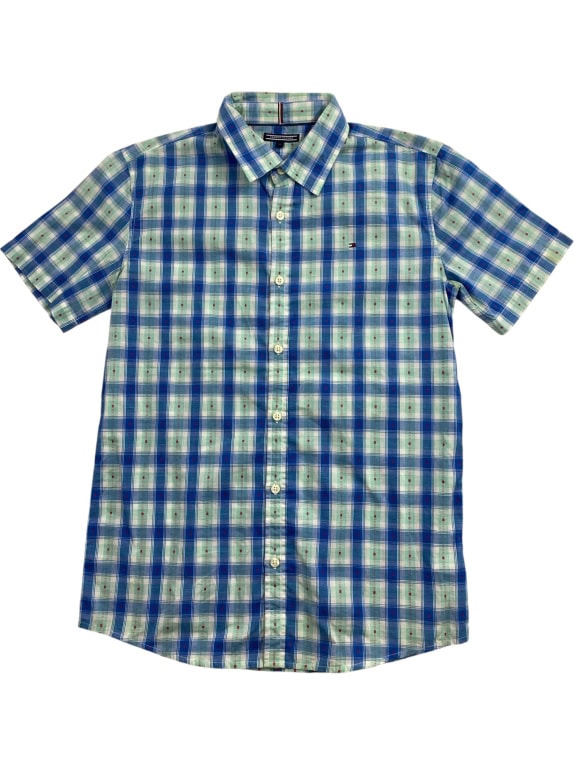 TOMMY HILFIGER ΚΟΝΤΟΜΑΝΙΚΟ ΠΟΥΚΑΜΙΣΟ CASUAL ΜΕ ΚΕΝΤΗΜΕΝΟ ΛΟΓΟΤΥΠΟ ΜΠΛΕ/ΠΡΑΣΙΝΟ ΚΑΡΟ ΑΝΔΡΙΚΟ MEDIUM