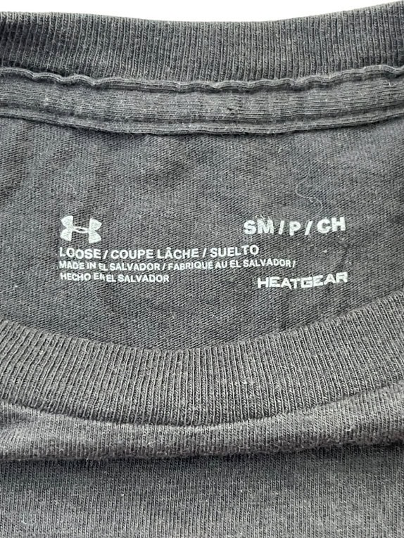 UNDER ARMOUR GRAPHIC TEE STREETWEAR BLACK WOMEN PRE OWNED S