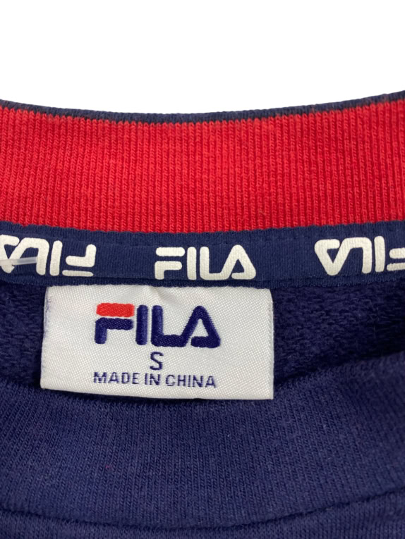 VINTAGE FILA ΦΟΥΤΕΡ ΧΩΡΙΣ ΚΟΥΚΟΥΛΑ ΜΕ ΚΕΝΤΗΤΟ ΛΟΓΟΤΥΠΟ ΜΠΛΕ ΣΚΟΥΡΟ ΓΥΝΑΙΚΕΙΟ S