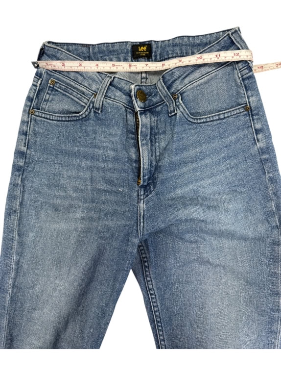 VINTAGE WOMEN'S LEE JEANS IN LIGHT BLUE