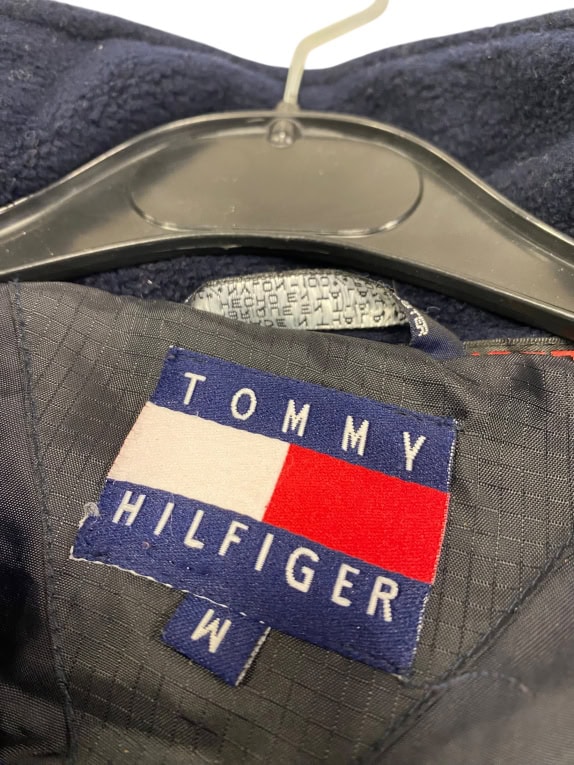 VINTAGE TOMMY HILFIGER PUFFER ΜΠΟΥΦΑΝ ΜΕ ΚΕΝΤΗΜΕΝΟ ΛΟΓΟΤΥΠΟ ΚΟΚΚΙΝΟ ΑΝΔΡΙΚΟ M