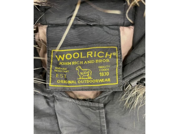 WOOLRICH ARCTIC PARKA NERO CON CAPPUCCIO E PELLICCIA