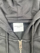 JACK & JONES ΖΑΚΕΤΑ ΜΕ ΚΟΥΚΟΥΛΑ FULL ZIP ΛΟΓΟΤΥΠΟ ΜΑΥΡΗ ΑΝΔΡΙΚΗ 4XL