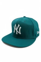 NEW ERA ΚΑΠΕΛΟ SNAPBACK 9FIFTY NEW YORK YANKEES ΛΟΓΟΤΥΠΟ ΠΡΑΣΙΝΟ UNISEX ONE SIZE