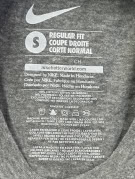 NIKE GRAPHIC TEE ATHLETIC GREY UOMO PRE OWNED S