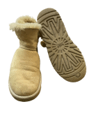 UGG BOOT CLASSIC BEIGE WOMEN PRE OWNED EU 37