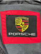 VINTAGE PORSCHE WINDBREAKER JACKET ΜΕ ΚΟΥΚΟΥΛΑ ΜΑΥΡΟ/ΚΟΚΚΙΝΟ/ΜΠΛΕ ΑΝΔΡΙΚΟ XL